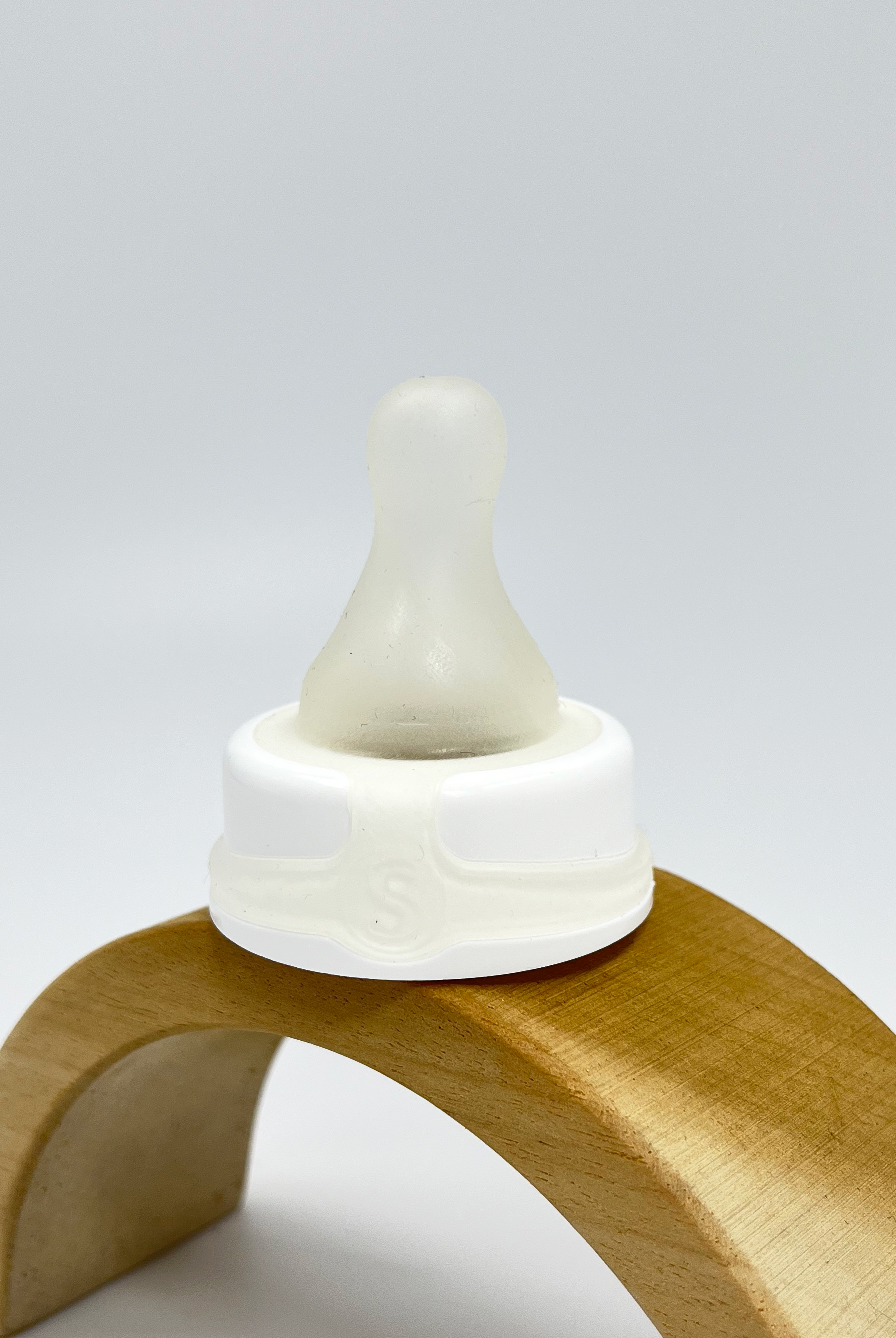 Sepal small size white teat