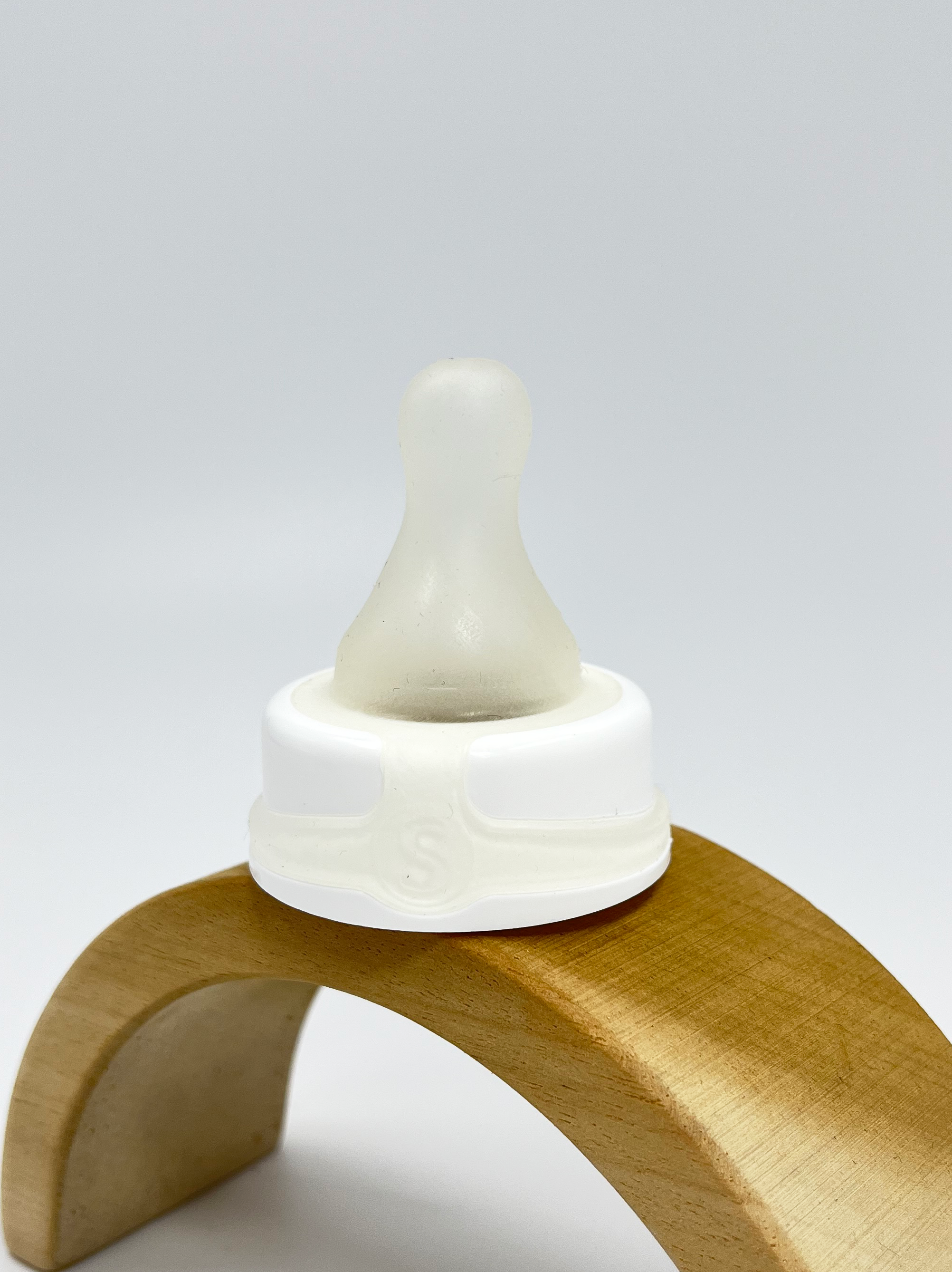 Sepal small size white teat