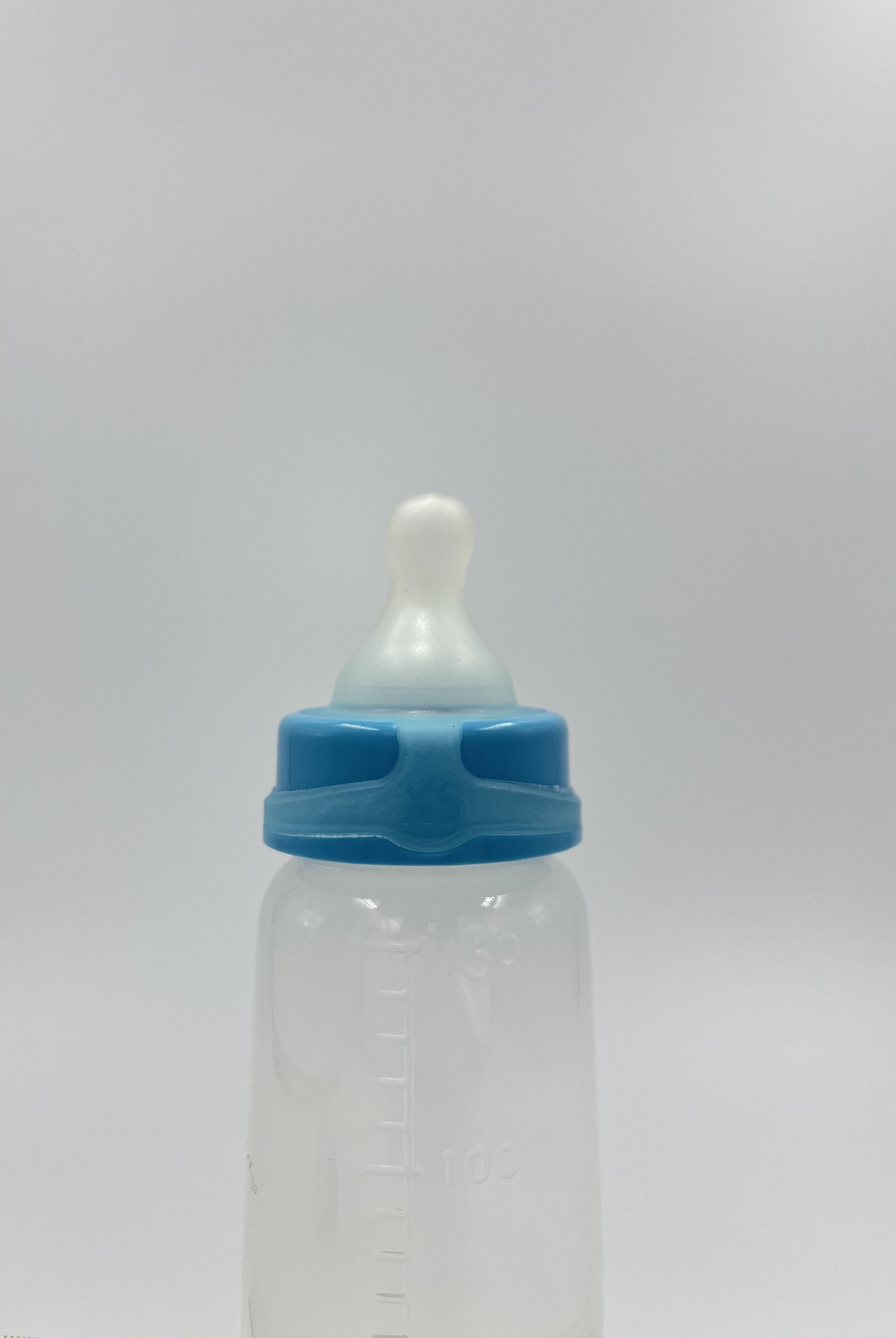 Sepal 150ml bottle with blue teat