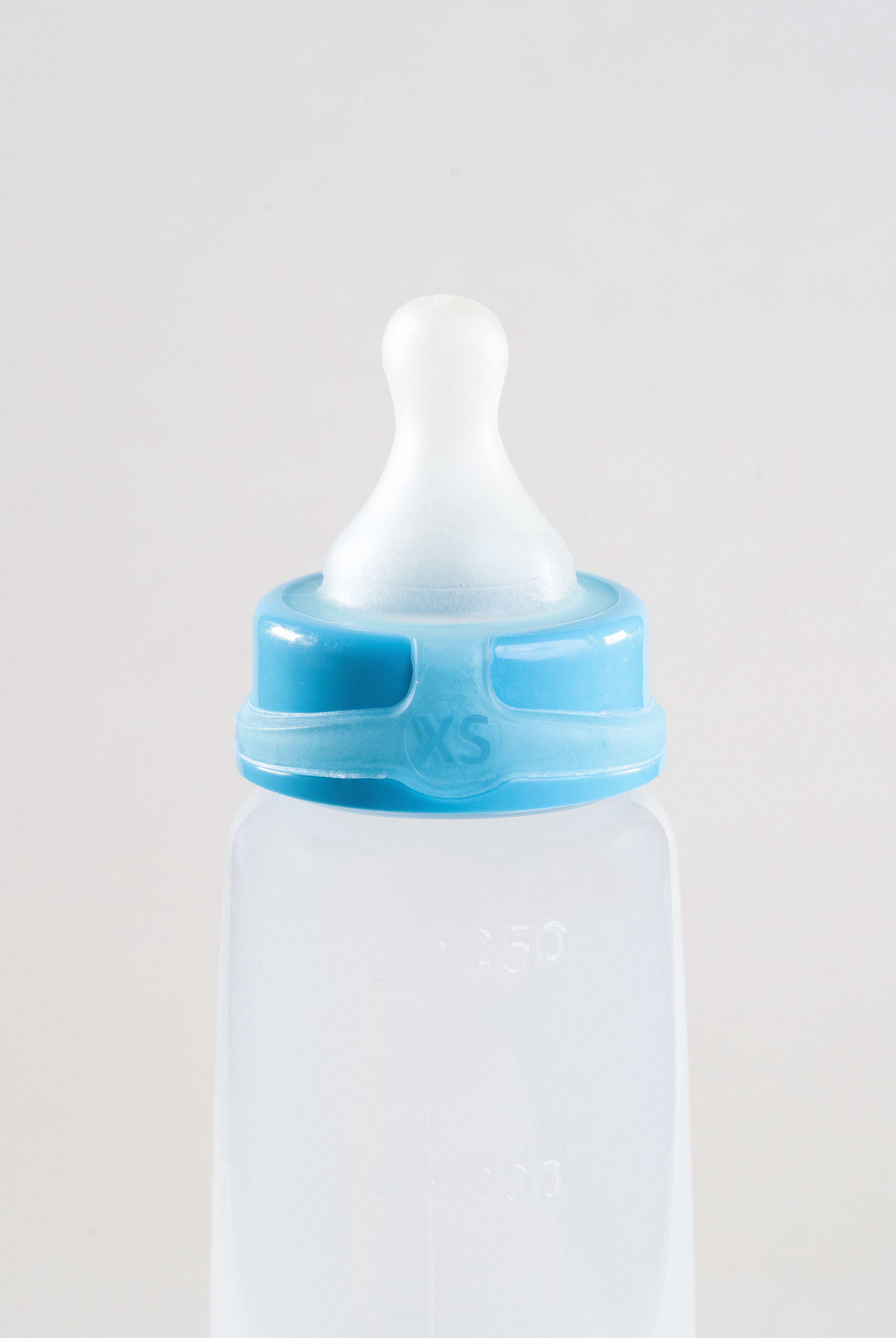 250ml Sepal baby bottle with blue extra small extra slow flow teat attached