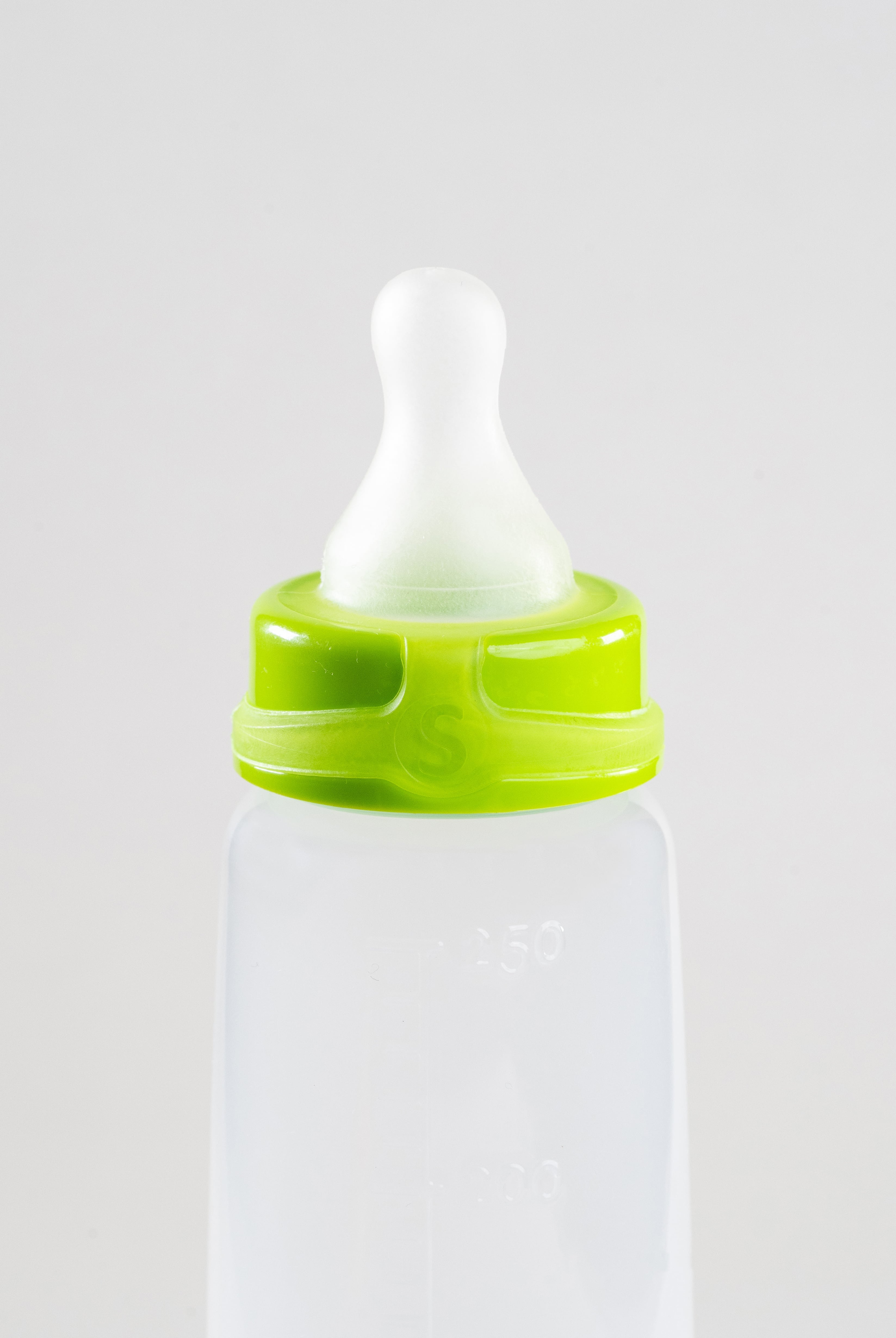 Sepal 250ml bottle with green Small teat Slow flow attached.